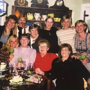 Meet your Posher, Cassandra